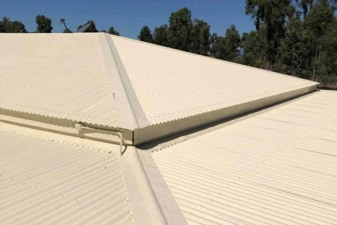 Roof finished in a clean even tan